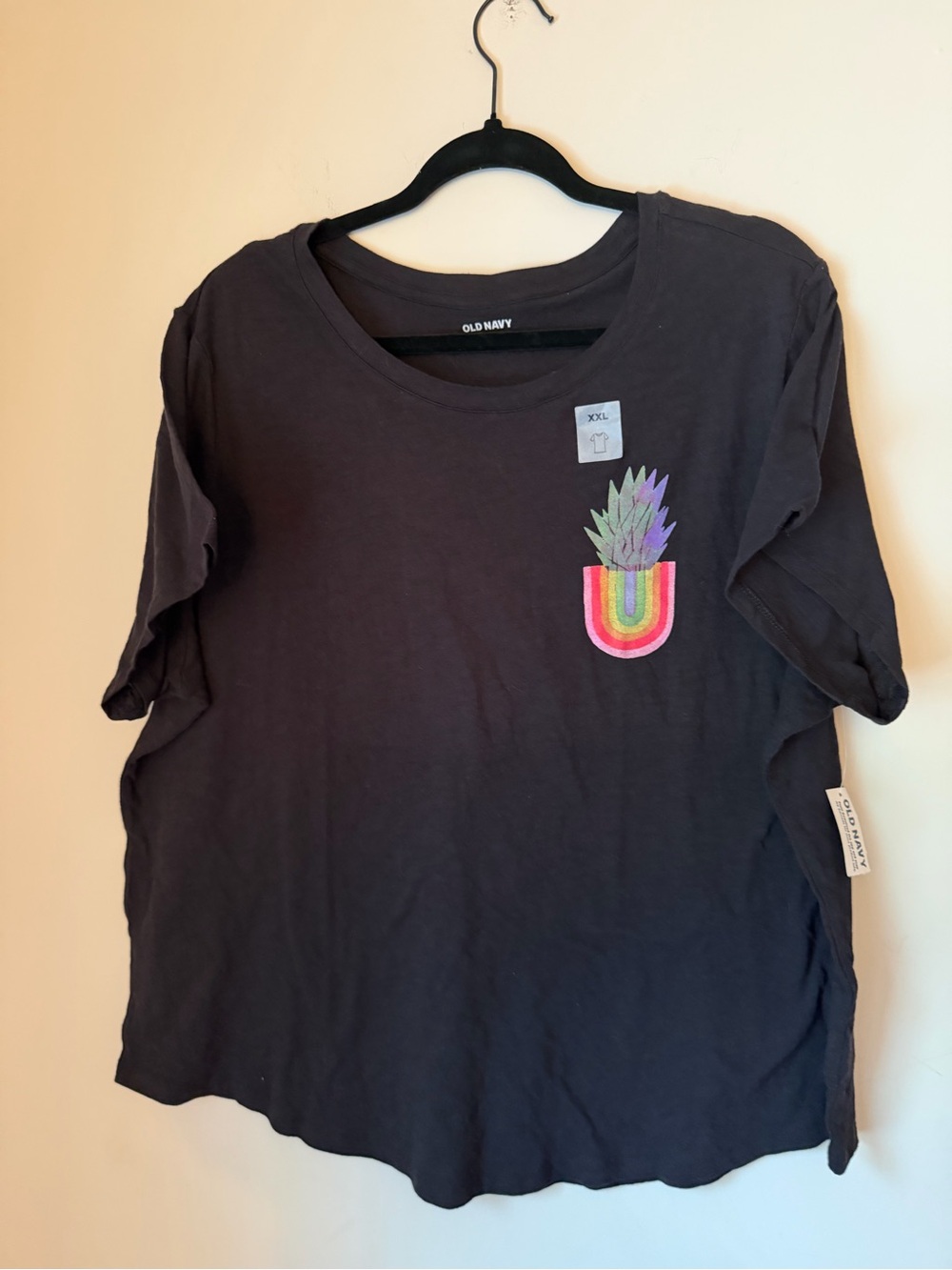 Old Navy Everywear Rainbow Pineapple T-Shirt Scalloped Bottom NWT XXL